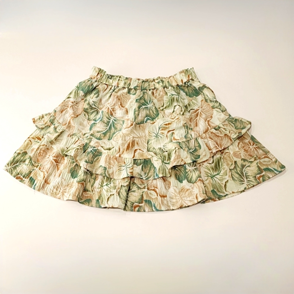 Tropical Leaf Print Mini Skirt with Elasticized Waistband.